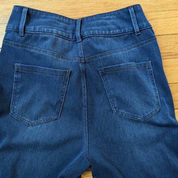 Halara Magic High Waisted Button Zipper Multiple Pockets Straight Leg Jeans - Picture 9 of 12